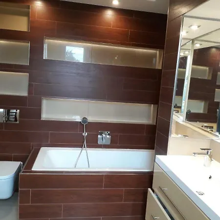 Panorama Apartment *